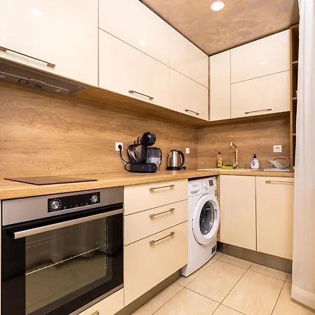 Sunny 1bd In Old Town By Flat Mаnager פלובדיב