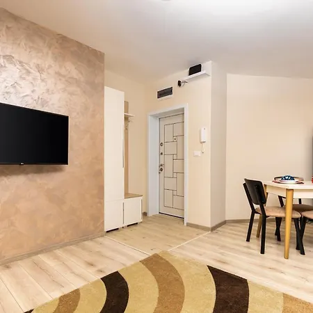 Sunny 1bd In Old Town By Flat Mаnager 아파트 플로브디프